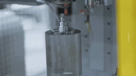 人形機器人05.gif